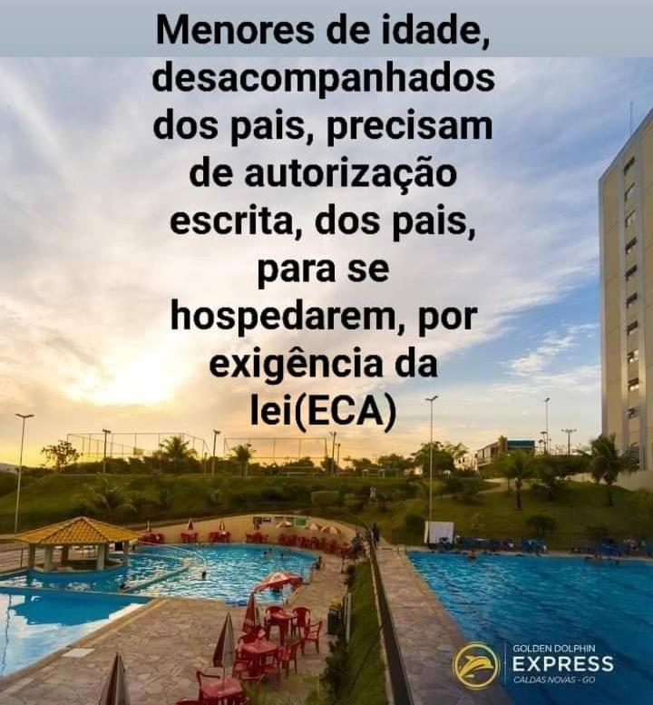 Golden Dolphin 3Pessoas com piscinas termais mais toalhas e roupas de cama lençóis travesseiros fronhas limpeza do check in impostos e taxas já incluso Caldas Novas Exterior foto