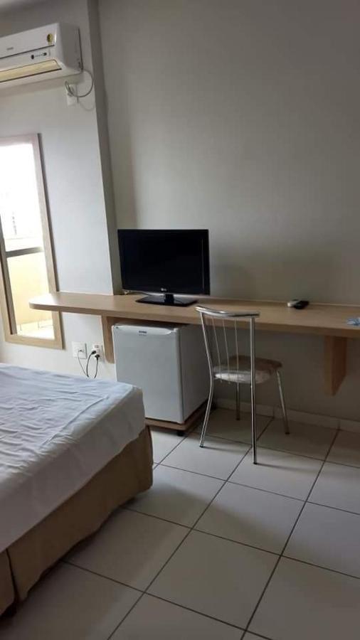 Golden Dolphin 3Pessoas com piscinas termais mais toalhas e roupas de cama lençóis travesseiros fronhas limpeza do check in impostos e taxas já incluso Caldas Novas Exterior foto