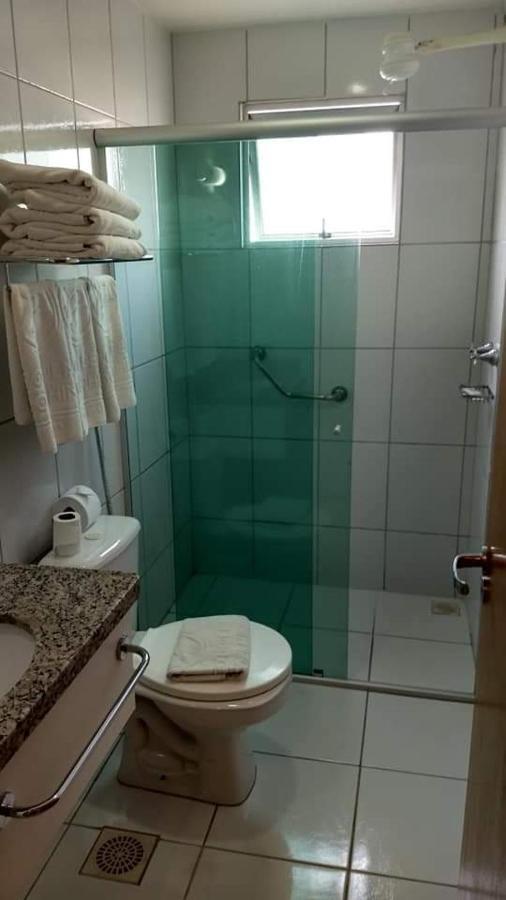 Golden Dolphin 3Pessoas com piscinas termais mais toalhas e roupas de cama lençóis travesseiros fronhas limpeza do check in impostos e taxas já incluso Caldas Novas Exterior foto