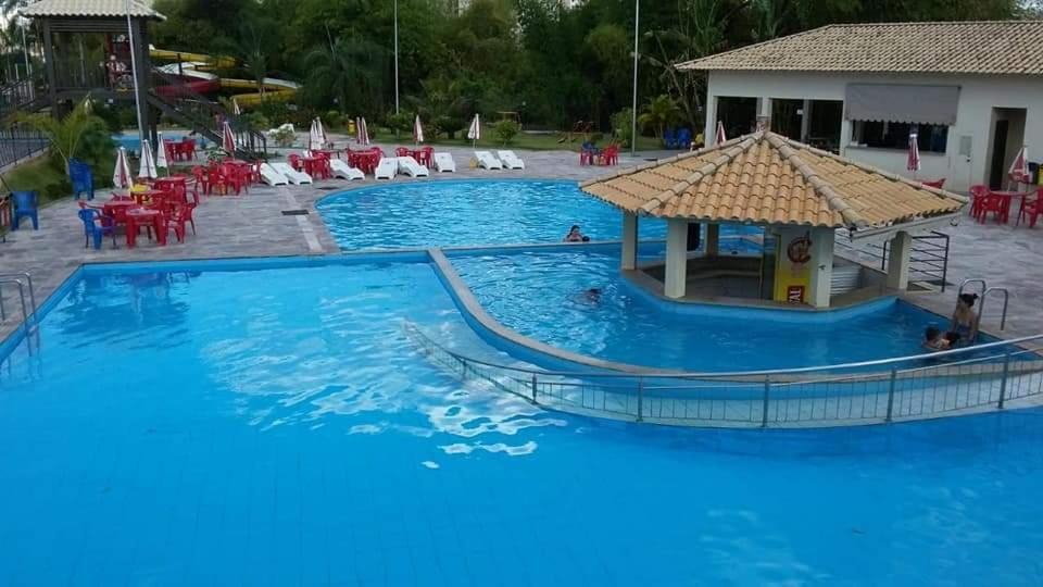 Golden Dolphin 3Pessoas com piscinas termais mais toalhas e roupas de cama lençóis travesseiros fronhas limpeza do check in impostos e taxas já incluso Caldas Novas Exterior foto